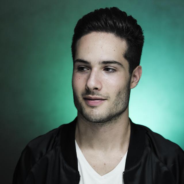 I'Ll Stay By The Window - The Online Concert