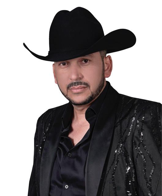 Luis Angel "El Flaco"