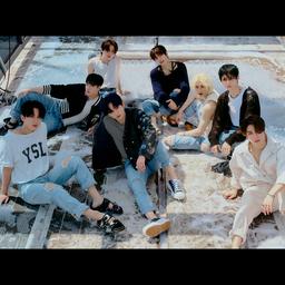 Stray Kids
