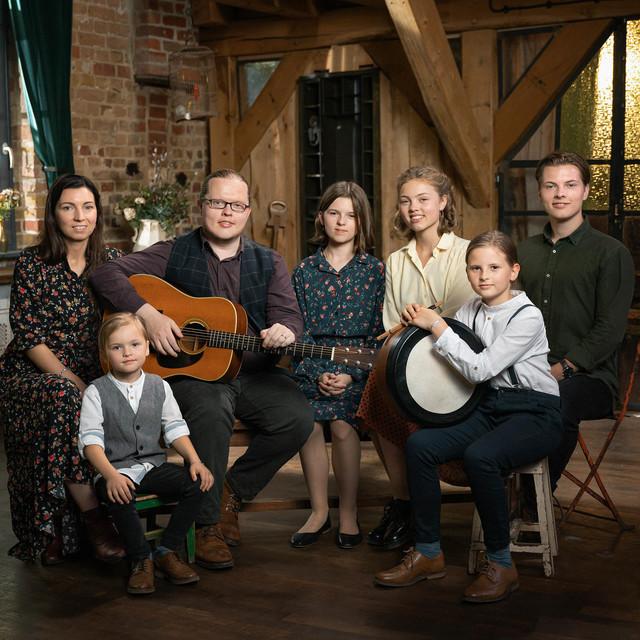 Angelo Kelly & Family