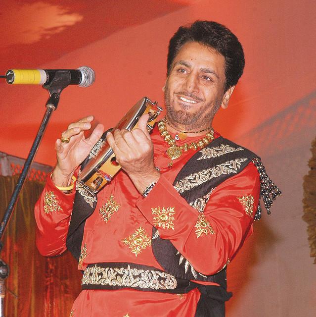 Gurdas Maan